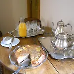 Chateau De La Moissetie Bed & Breakfast 4*