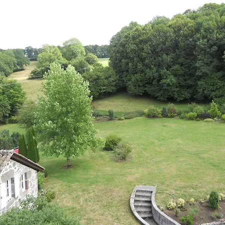 Chateau De La Moissetie Bed & Breakfast 2*