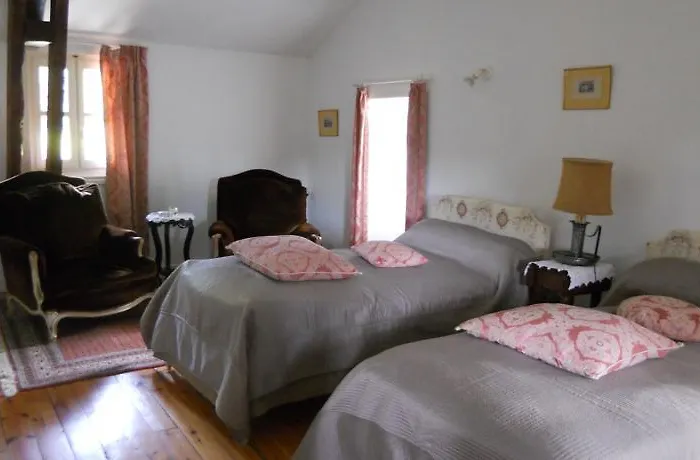 Alojamento de Acomodação e Pequeno-almoço Château De La Moissetie 3*